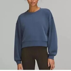 Lululemon perfectly oversized cropped crew in Pitch Blue - size 2